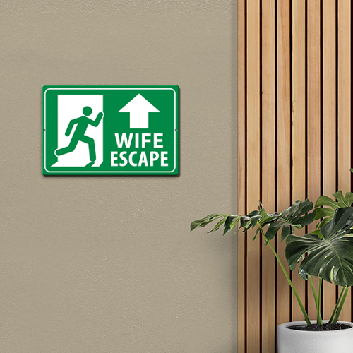 ߥ˥  Wife Escape Out DE-MS7102
